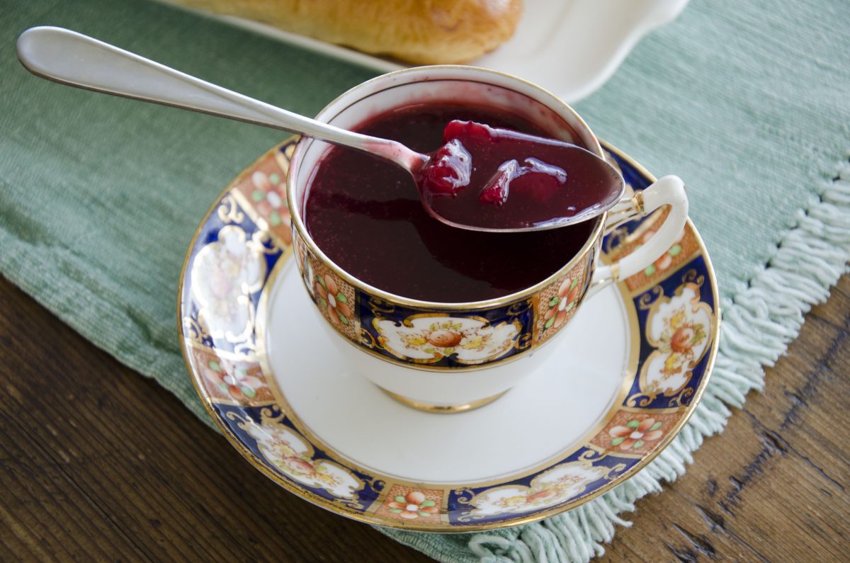 Colada Morada con Frutas | ©Angela Drake Colada Morada con Frutas | ©Angela Drake
