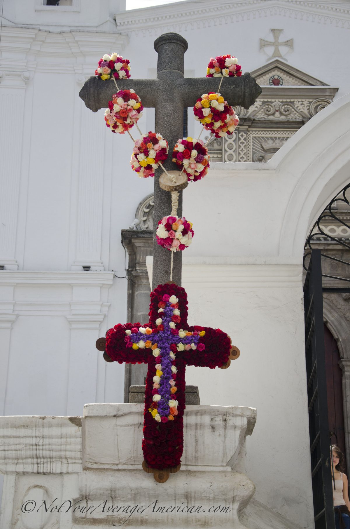 La Cruz de Piedra de la Iglesia del Carmen Alto; Domingo de Ramos, abril 2014 | ©Ángela Drake La Cruz de Piedra de la Iglesia del Carmen Alto; Domingo de Ramos, abril 2014 | ©Ángela Drake