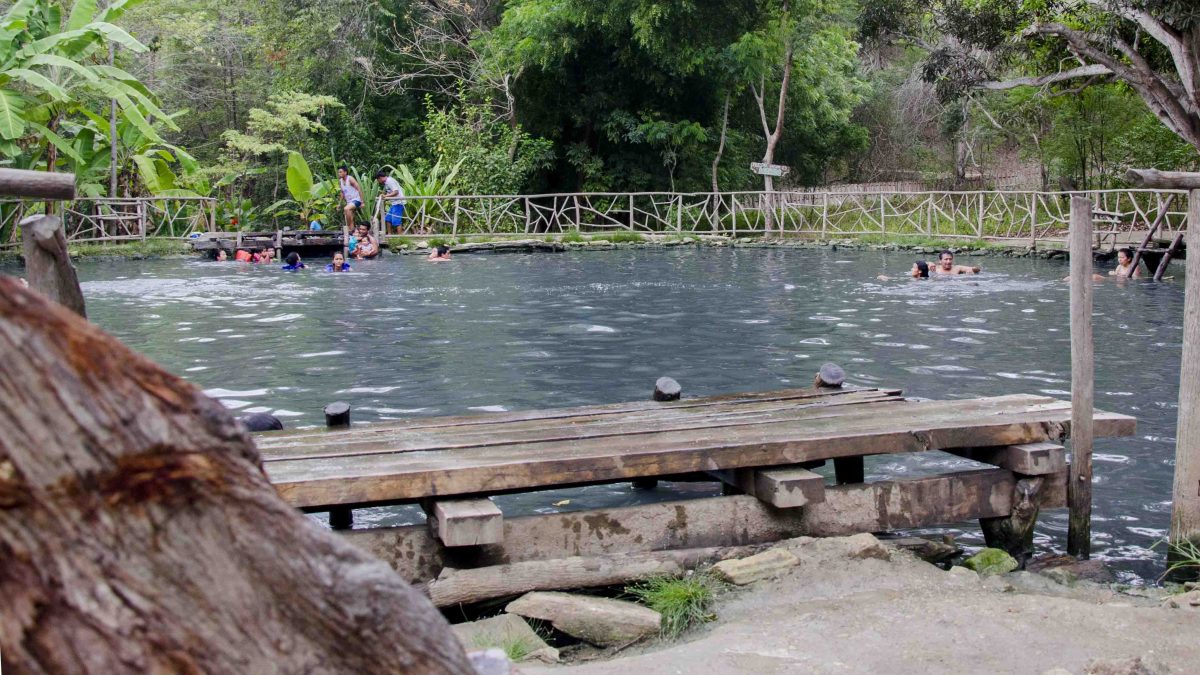 Refrescante experiencia de spa natural en Agua Blanca