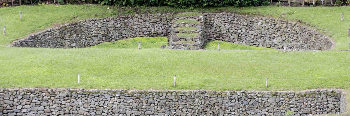 Tulipe, Antiguas ruinas de Yumbo cerca de Quito