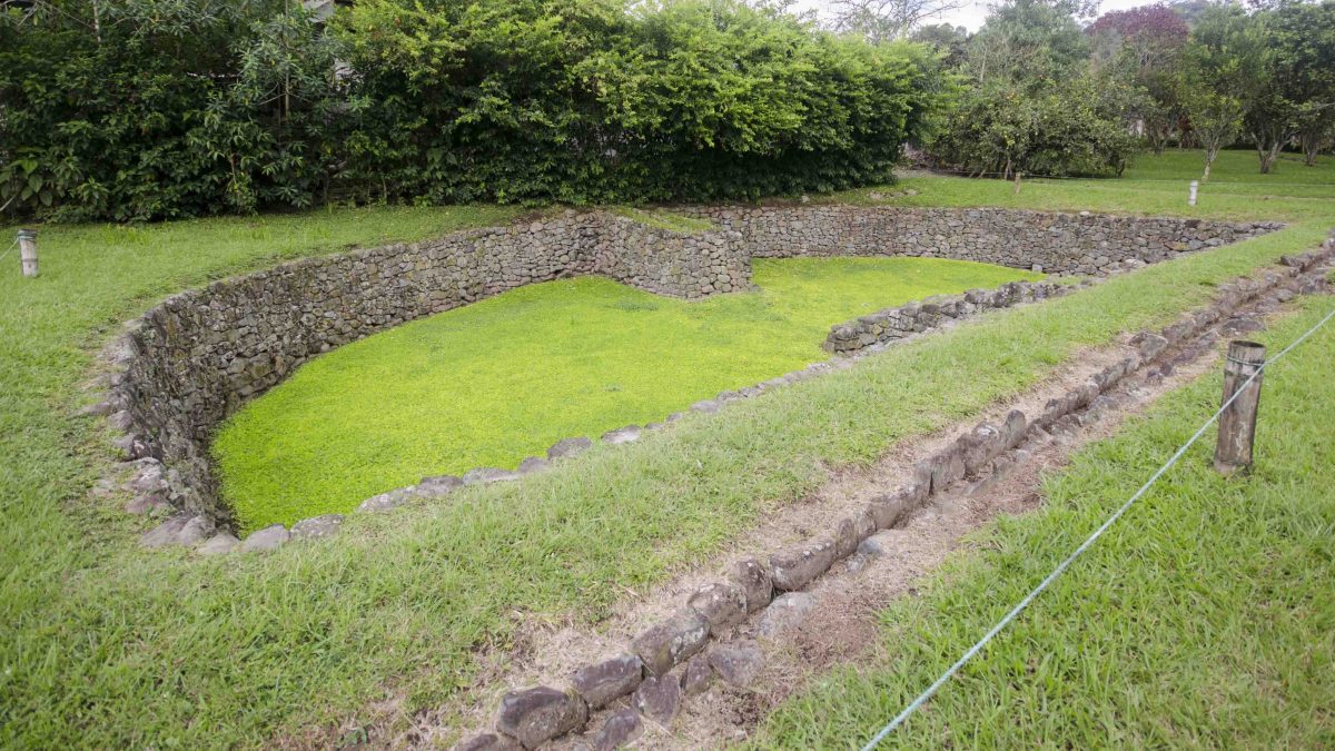 Piscina de medio círculo