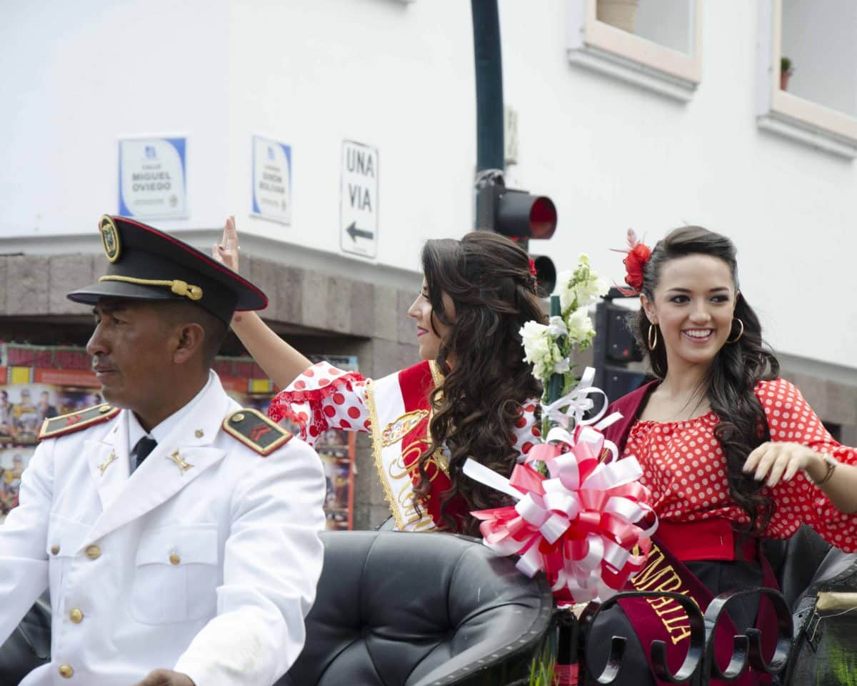 Carriage with uniformed coachment in the Caceria del Zorro parade