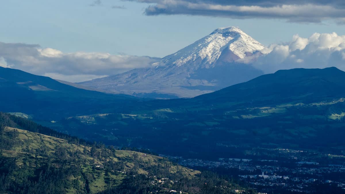 Cotopaxi desde el norte de Quito | abril 2016 | ©Ángela Drake