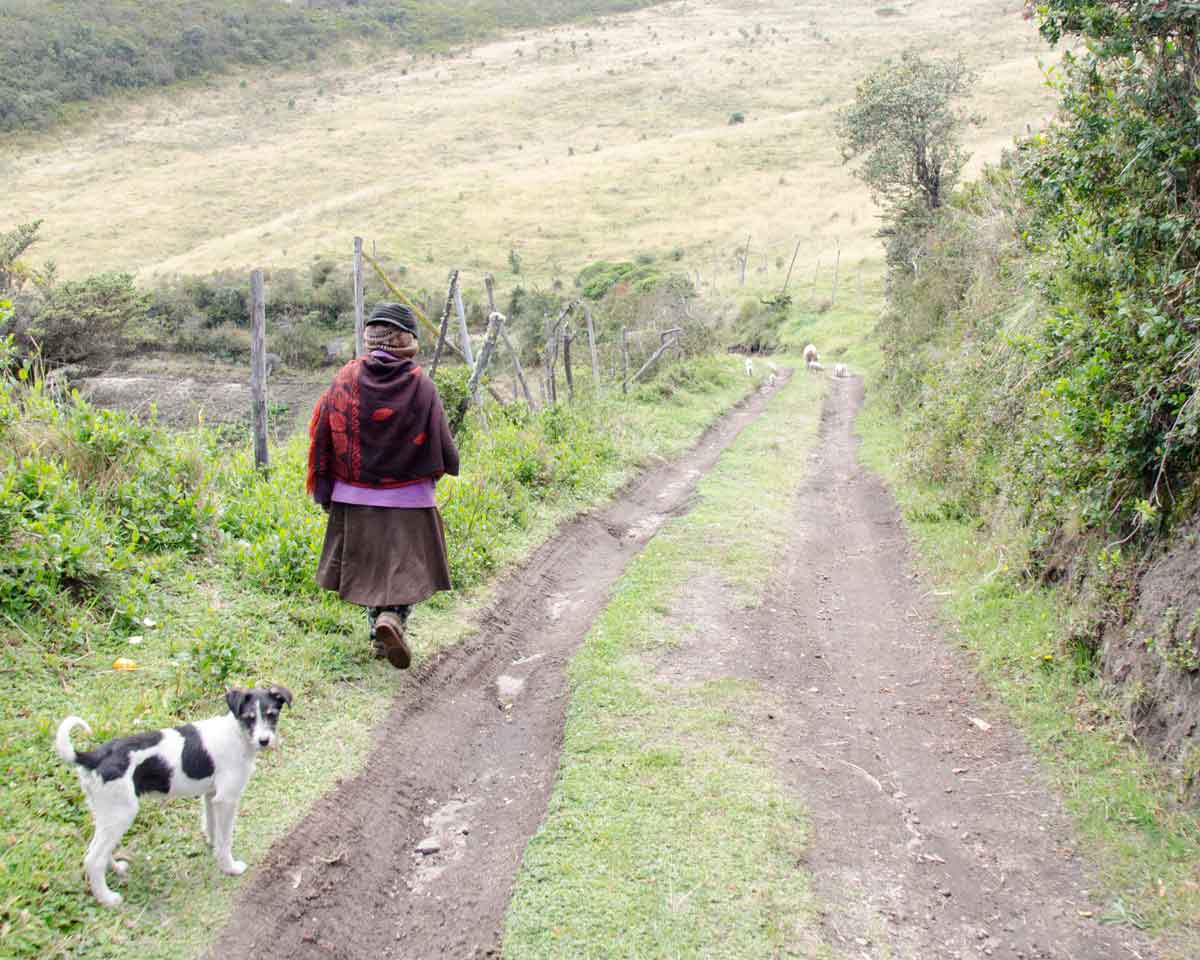 Agricultor viviendo cerca de la Reserva Yanacocha, Ecuador | ©Angela Drake Agricultor viviendo cerca de la Reserva Yanacocha, Ecuador | ©Angela Drake