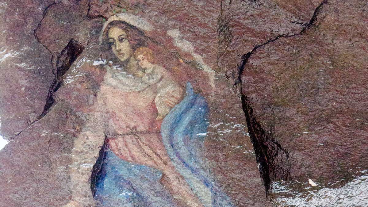 Close-up of the painting of the Virgen de Alambí, Ecuador | ©Angela Drake