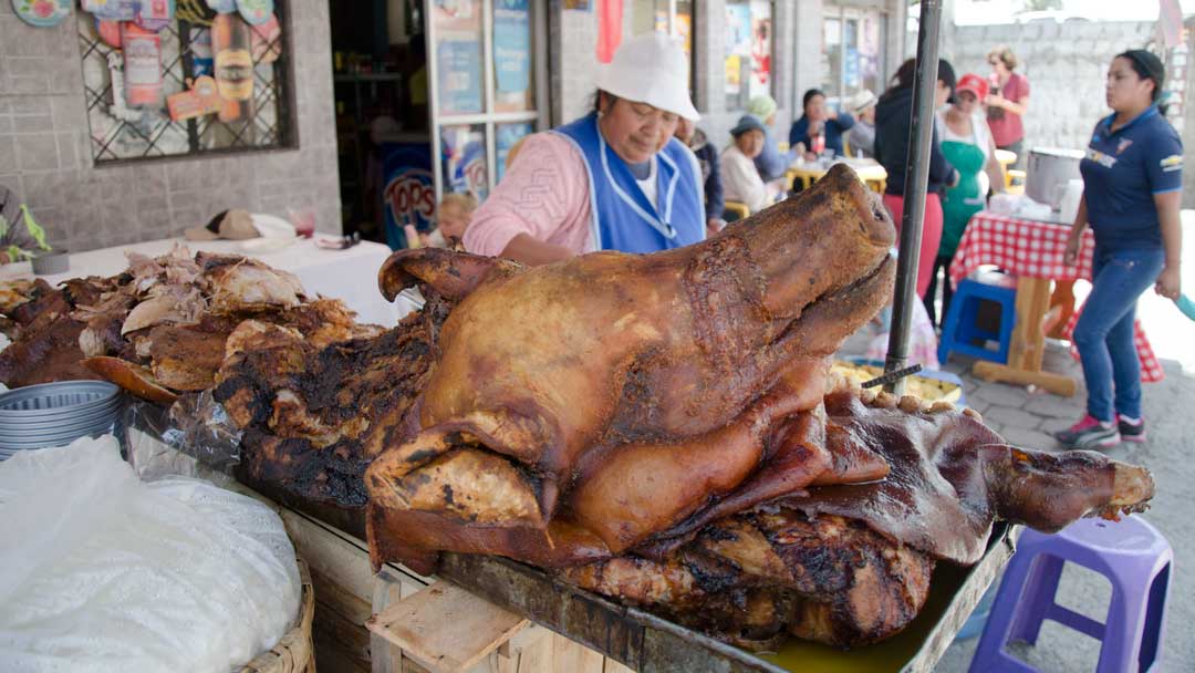 El Chef de Cerdo Asado, Calderón, Pichincha, Ecuador | ©Ángela Drake