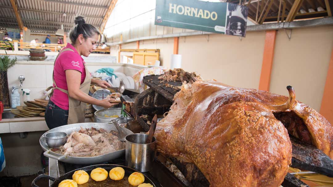 Hornado de Gualaceo, Azuay, Ecuador | ©Ángela Drake