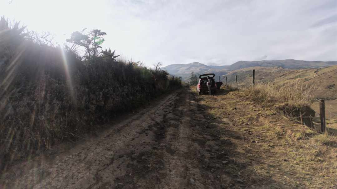 Conduciendo a Cerro Puntas | ©Ángela Drake