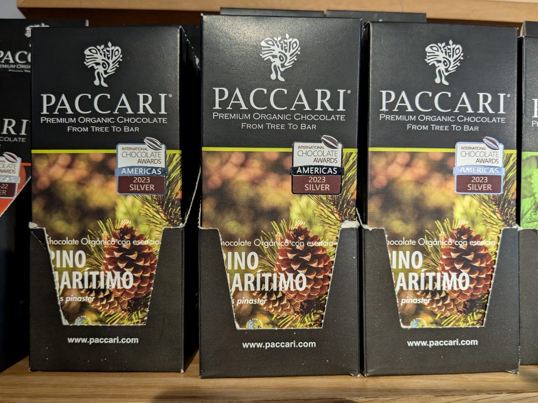 Chocolate con sabor a pino La galardonada tableta de chocolate de Paccari, Pino Marítimo