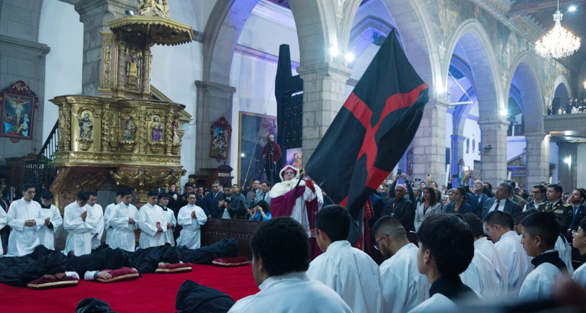 Arrastre de Caudas in Quito: Witnessing an Ancient Rite