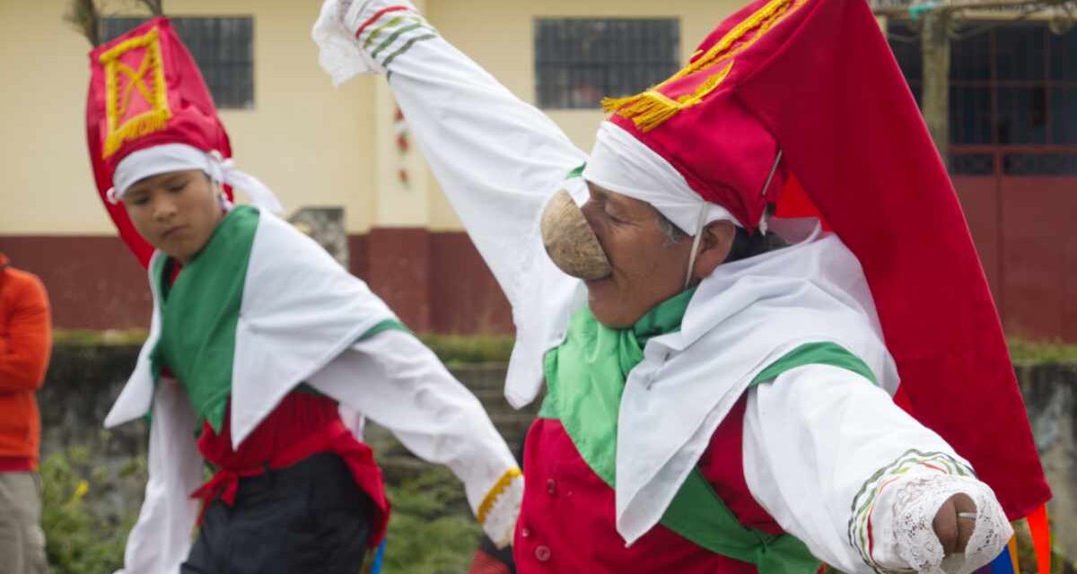 Bailando como el Chuquiaj en Cuemal, Perú